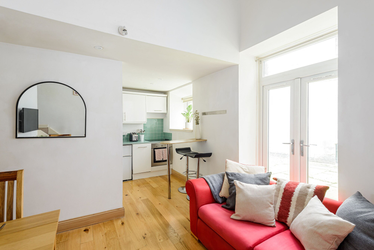 Others 4, The Old Town Cockburn Apartment, Edinburgh