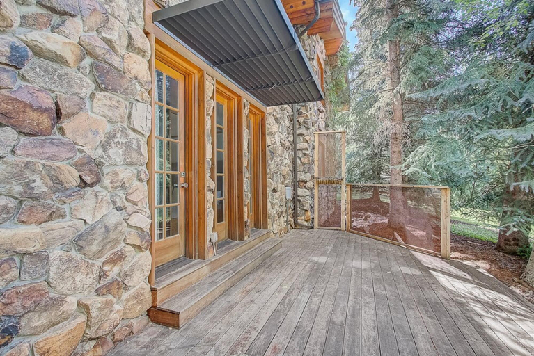 Exterior & Views 2, Coopers Collection 4 - Eladar Place, Summit