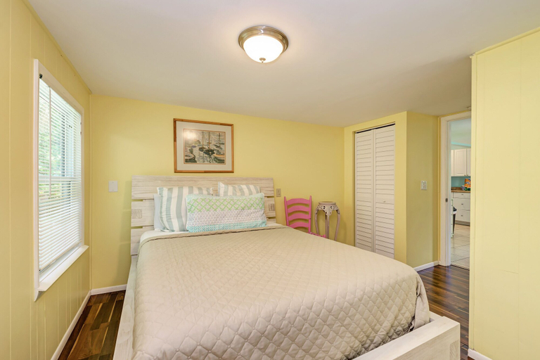 Bedroom 3, Cottage Haven-One Minute Walk To The Beach-Private Yards-Keyless Locks, Manatee