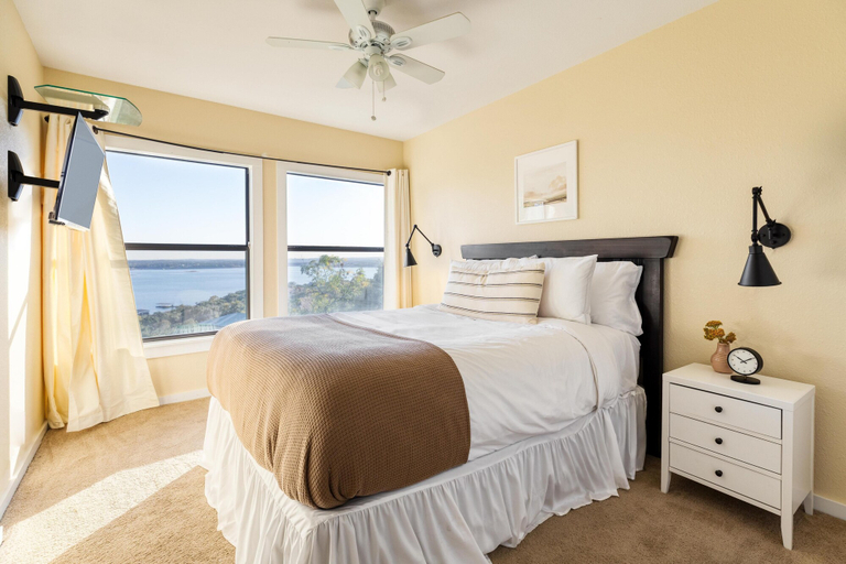 Bedroom 4, Lake View Drive 2 - Dawson, Travis