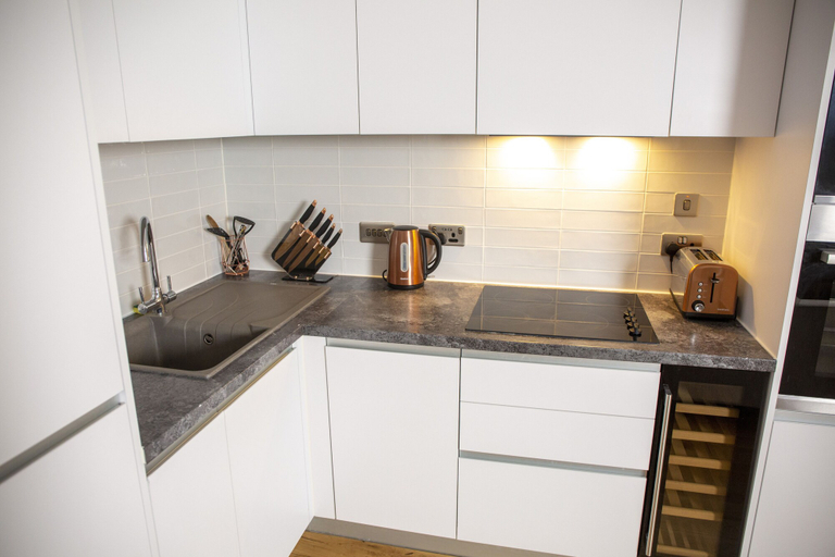 Others 5, 2-Bedroom Apartment in Birmingham, Birmingham