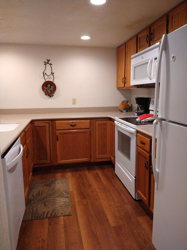 Others 4, Unit 129 - Large 2 Bedroom Condominium, Camden