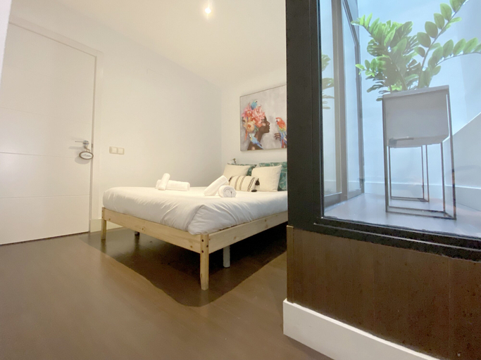 Bedroom 3, Malasana Center - Apartamento para 4 en el centro, AC, Madrid