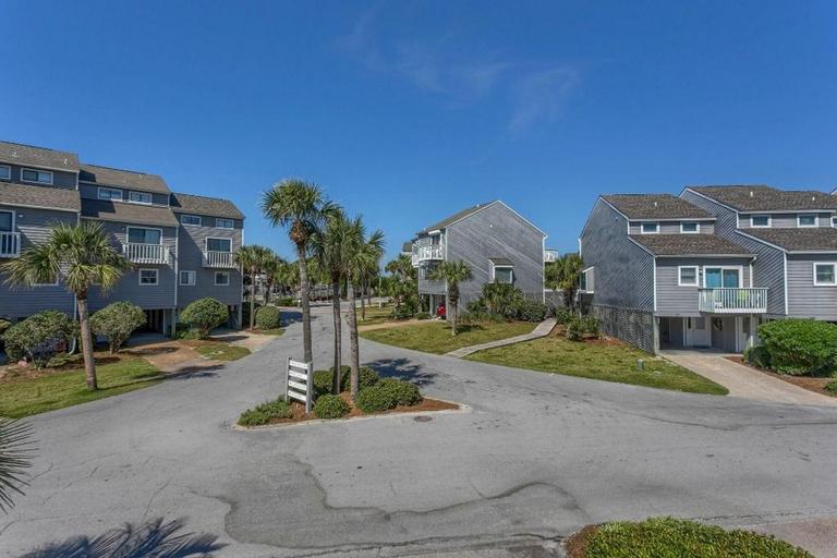Exterior & Views 1, Barrier Dunes Pet Friendly by Pristine Properties, Gulf