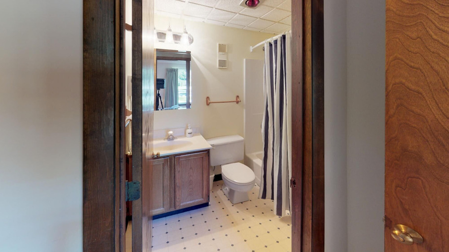 Bathroom 5, Mt Green 3-e10 in Killington, Rutland
