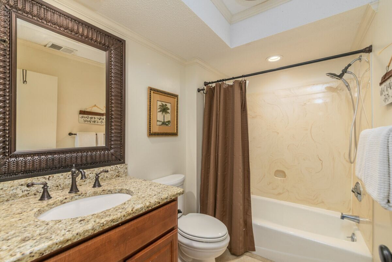 Bathroom 4, Villa Bella Vista on Harbor Island, Beaufort