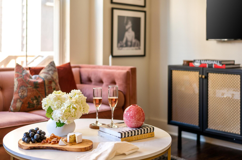 Food & Drinks, Hart Street 13 - Hart Suite 13, Davidson