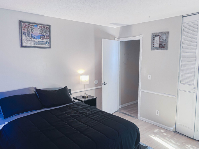 Bedroom 3, Uptown Dream, Hennepin