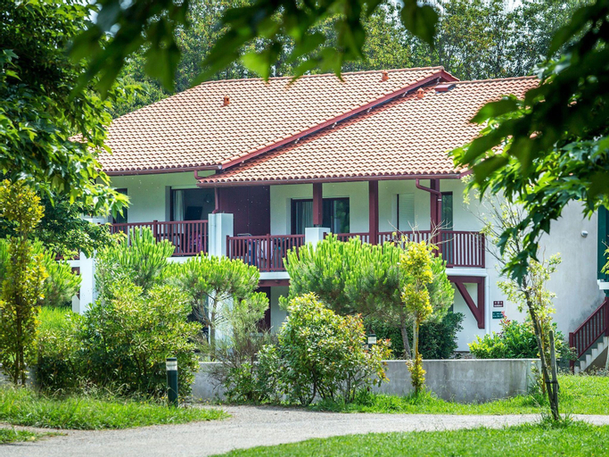Exterior & Views 2, Spacious apartment with terrace, Pyrénées-Atlantiques