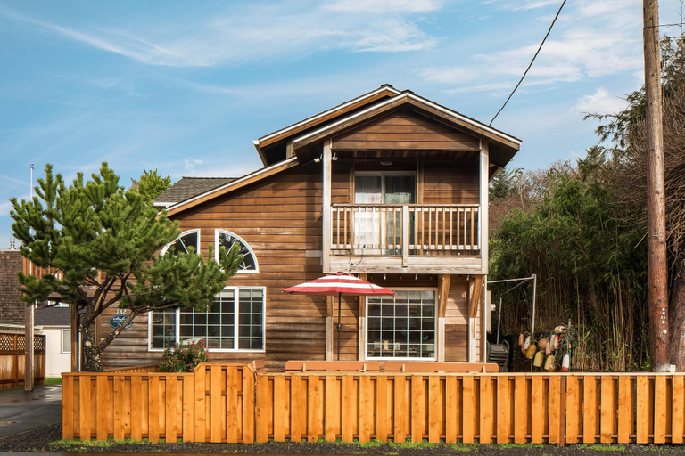 Exterior & Views 2, Madison St 2 SF 19 Puffin Nest, Clatsop