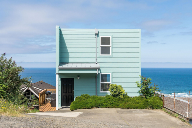 Exterior & Views 2, Longview SF 9 Blue Horizon, Tillamook