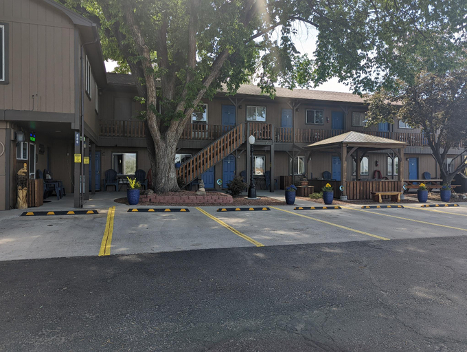 Others 5, Mesa Moon Motel, Delta