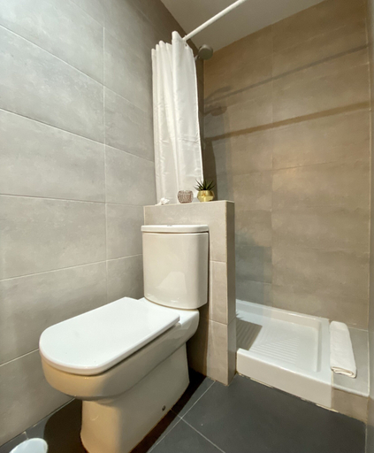 Bathroom 4, Malasana Center - Apartamento para 4 en el centro, AC, Madrid