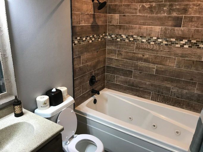 Bathroom 4, Club A-12 in Branson, Taney