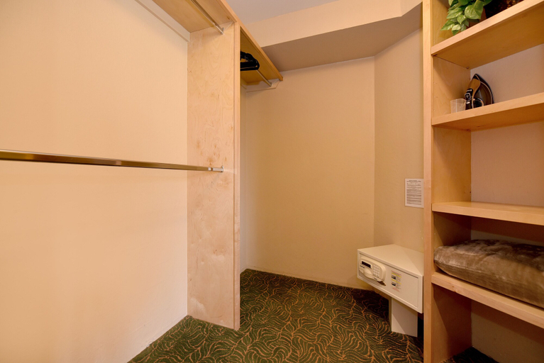 Bedroom 3, Updated 2bedroom at Beachfront Resort - Kaanapali Shores 515, Maui