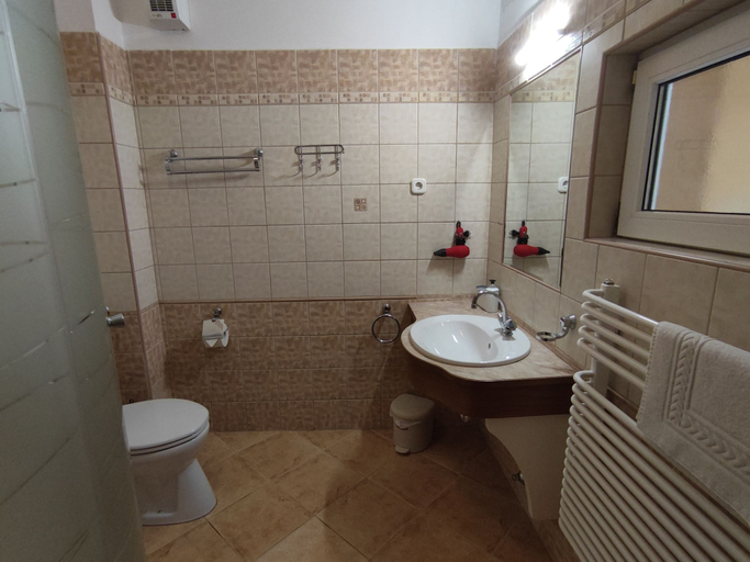Bathroom 3, Garda apartman, Hévíz/Keszthely