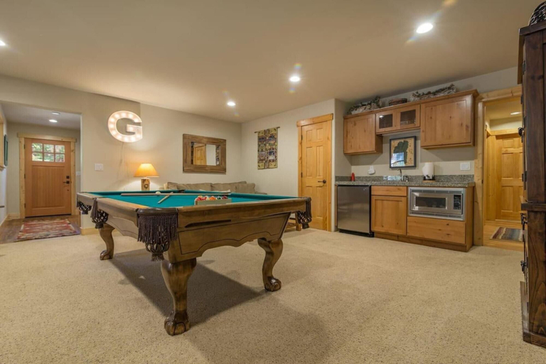 Public Area 2, Kingswood Dr Criterion 58 - Whitney, Placer