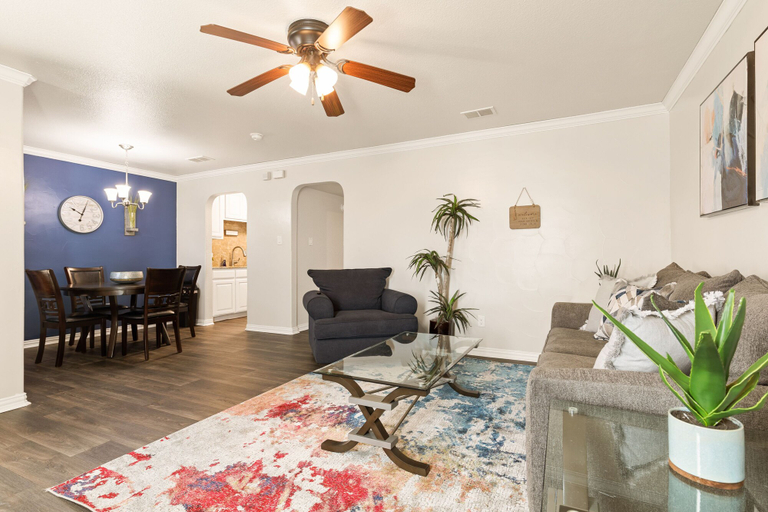 Others 4, Unit 404, Arlington