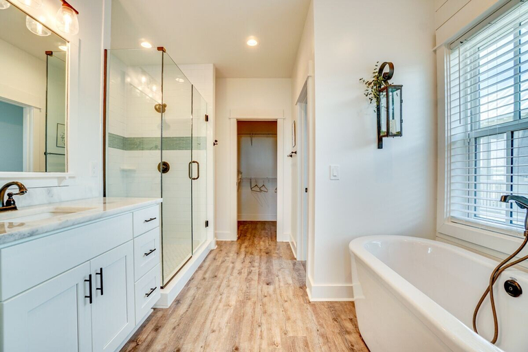 Bathroom 4, Turtle Time, Gulf