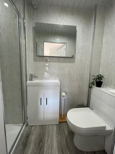 Bathroom 3, The Thistle Guest Rooms, Highland