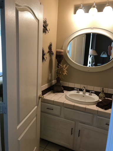 Bathroom 4, The Desert Thistle, Washington