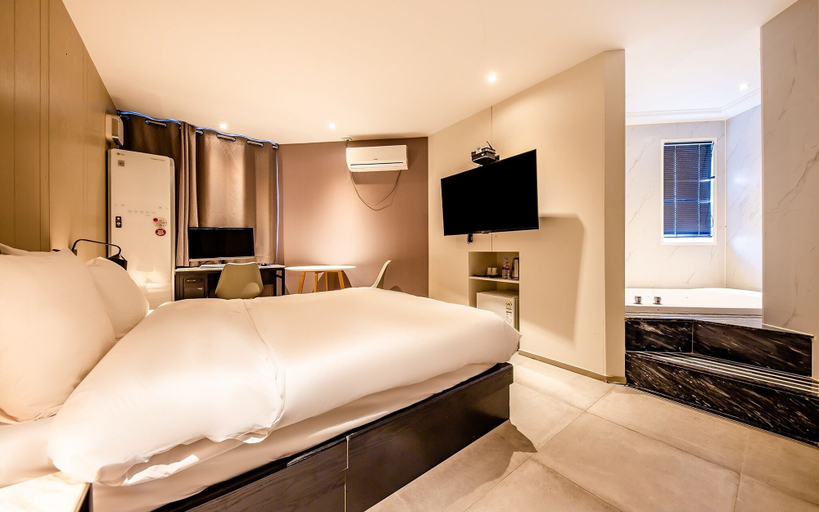 Bedroom 1, Brown Dot Cheongju Terminal, Cheongju