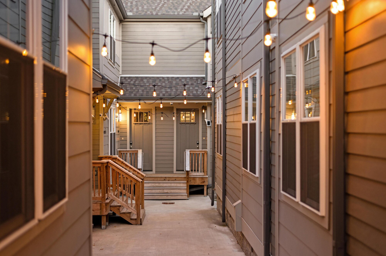 Exterior & Views 2, Hart Street 4 - Hart Suite 4, Davidson