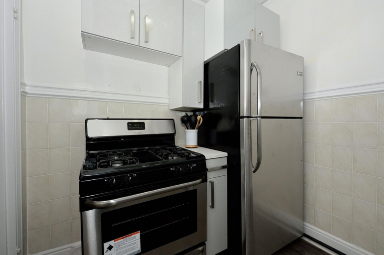Others 4, Classy 3 BR Apartment in NYC ST, New York