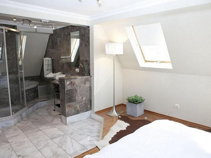 4, VISIONAPARTMENTS Zurich Waffenplatzstrasse, Zürich