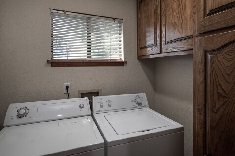 Bathroom 3, Majestic Retreat, Lincoln