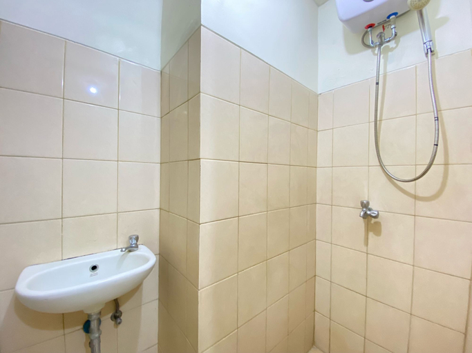 Bathroom 5, Bright Studio Room Apartment Tamansari Panoramic By Travelio, Bandung