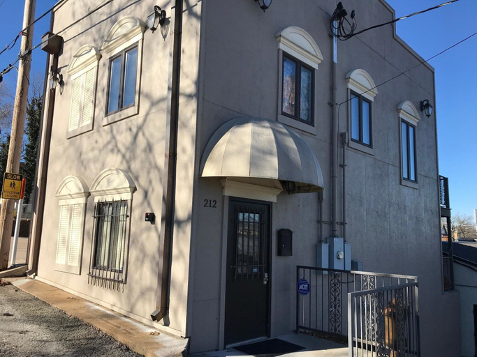 Exterior & Views, Downtown Loft in Branson, Taney