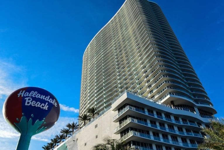 Exterior & Views, Stunning 2 2 Condo Ocean View to Hyde Beach, Miami-Dade