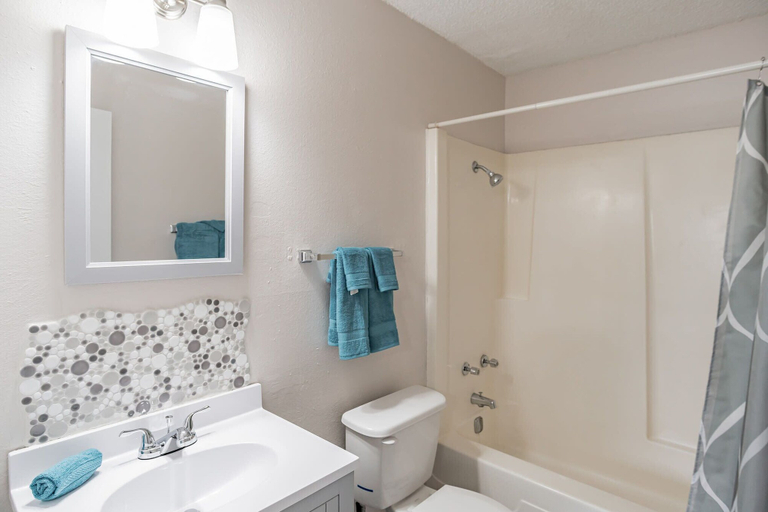 Bathroom 4, Comfortable Suite in Soutwest Wichita w/ 75 Walkscore, Sedgwick