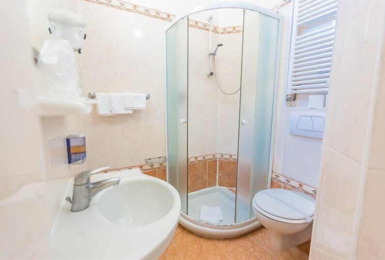 Bathroom 3, Hotel Stella D'Italia, Rimini