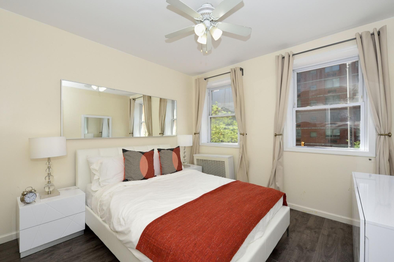Bedroom 2, Classy 3 BR Apartment in NYC ST, New York
