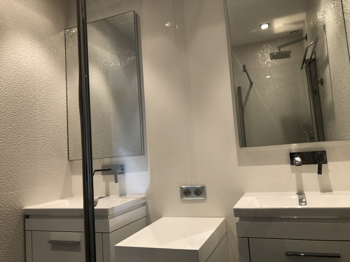 Bathroom 4, Villa Amare Granville, Manche