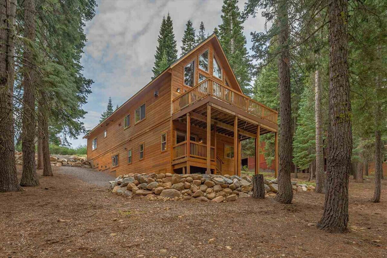 Exterior & Views 2, Truckee - Tahoe Donner Escape, Nevada