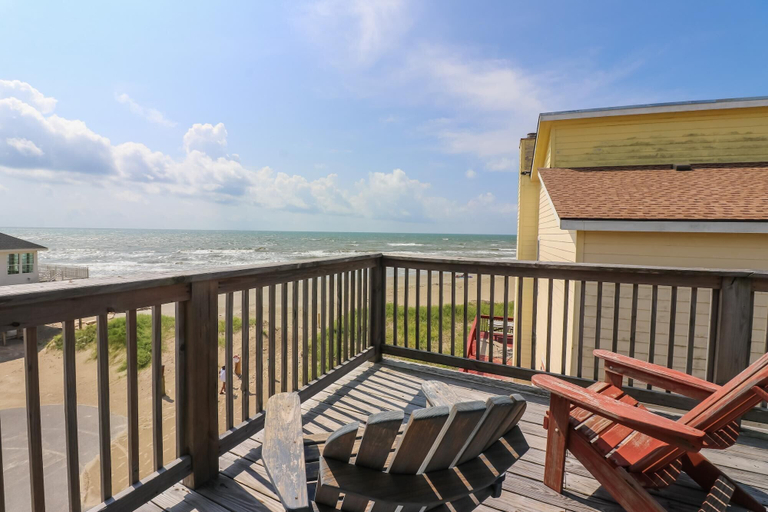 Others 1, A Wave From It All Stay ON the Beach With Ocean Views From 2 Decks, Brazoria