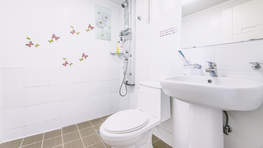 Bathroom 4, Gapyeong Mono438 Pension, Gapyeong