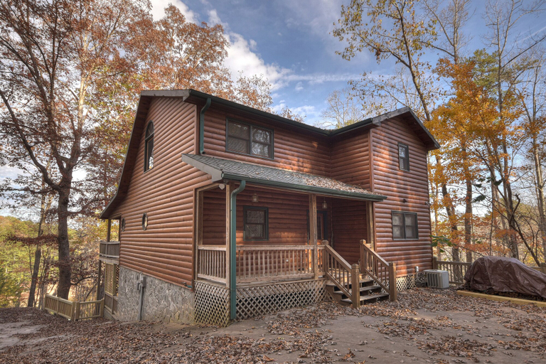 Exterior & Views 1, Birdhouse on Lake Blue Ridge, Fannin