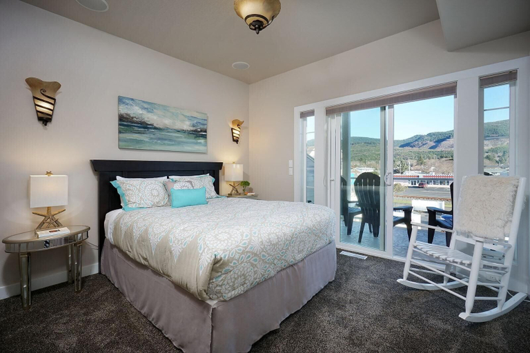 Bedroom 3, Pacific St SF 1 Seascape, Tillamook