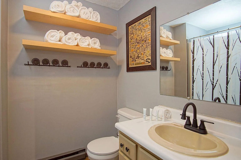 Bathroom, Mountain Crest 35 by Casago, Pocahontas