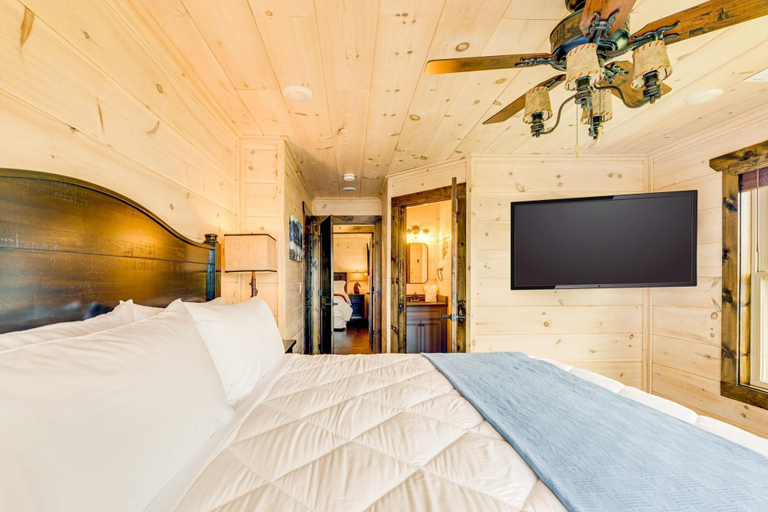 Bedroom 2, Misty Mountain Stop, Sevier
