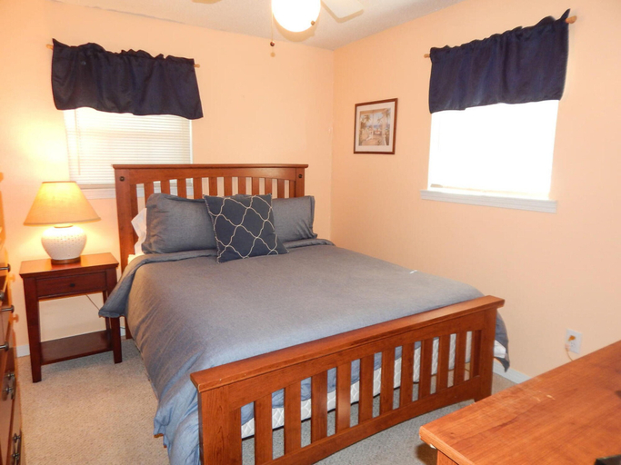 Bedroom 2, 012 Seven Shells by ACP, Mobile