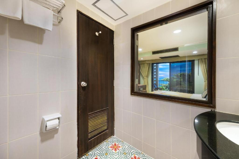 Bathroom 3, The Jomtien Twelve, Pattaya
