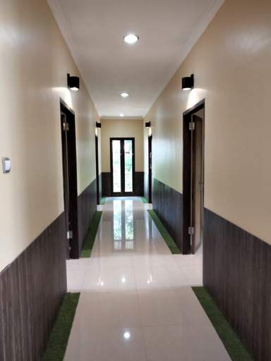 Public Area, THE SEPINGGAN HOME BASE - Penginapan Syariah, Balikpapan