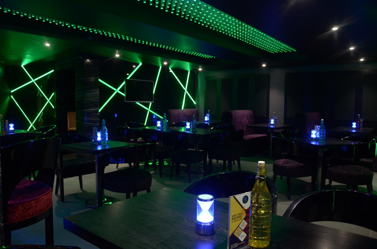Food & Drinks 4, Varju Villa - Daily DJ Party 07-08 PM, Udaipur