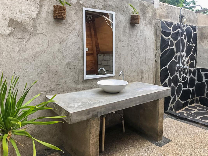 Bathroom 4, Lullabi Lumbung Villa, Lombok