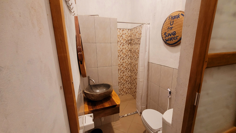 Bathroom 5, Al Kabron Inn, Jepara